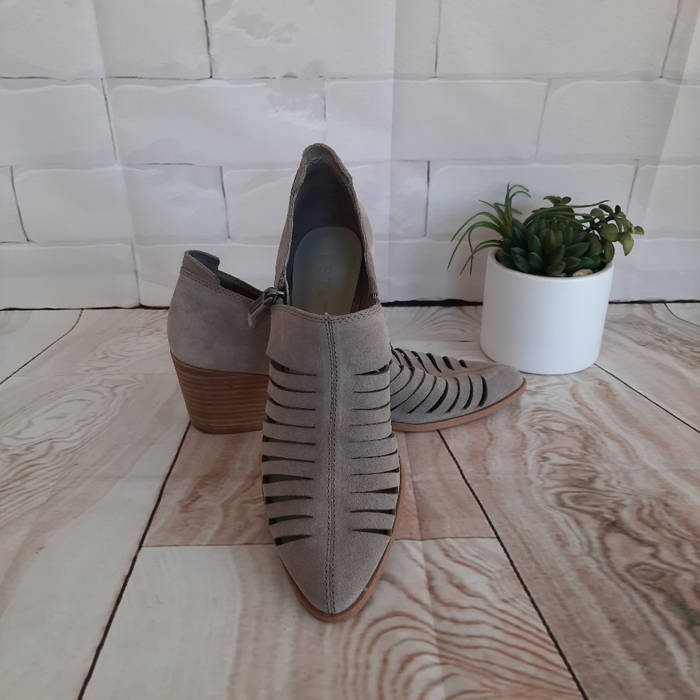 1 STATE - Gray Suede Heels - Sz 9.5